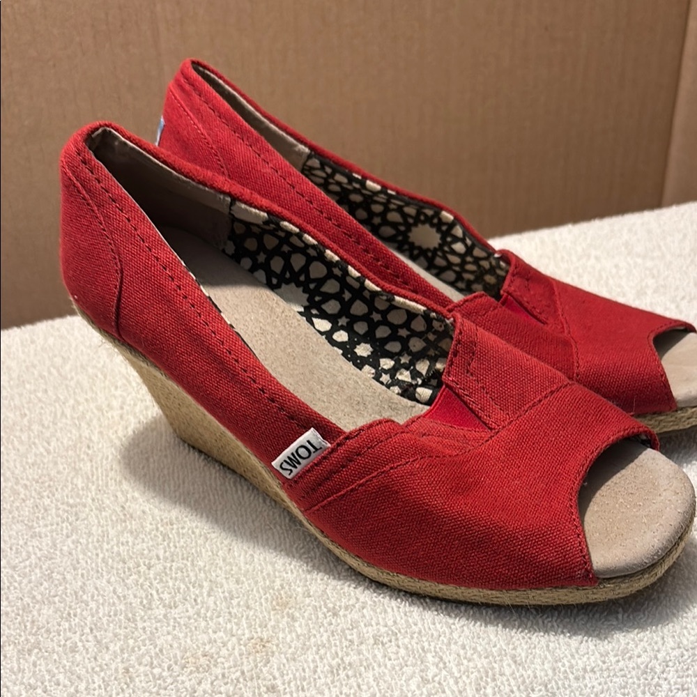 Toms Vibrant Red Canvas Wedges